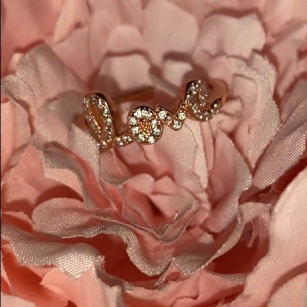 ROSE GOLD love ring